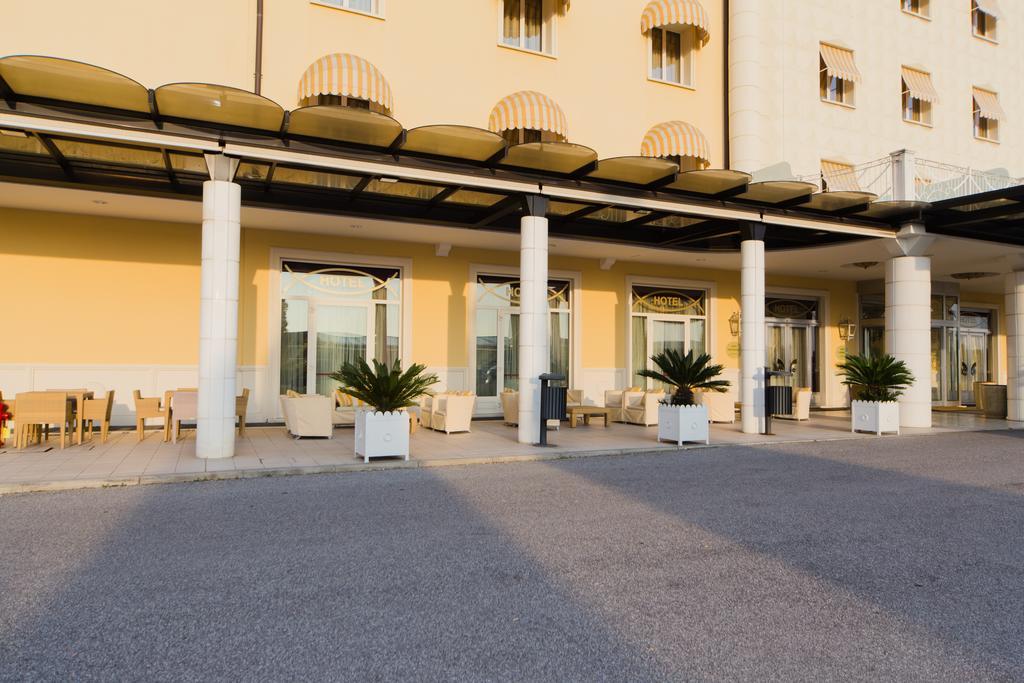 Zanhotel Centergross Bentivoglio Exterior foto